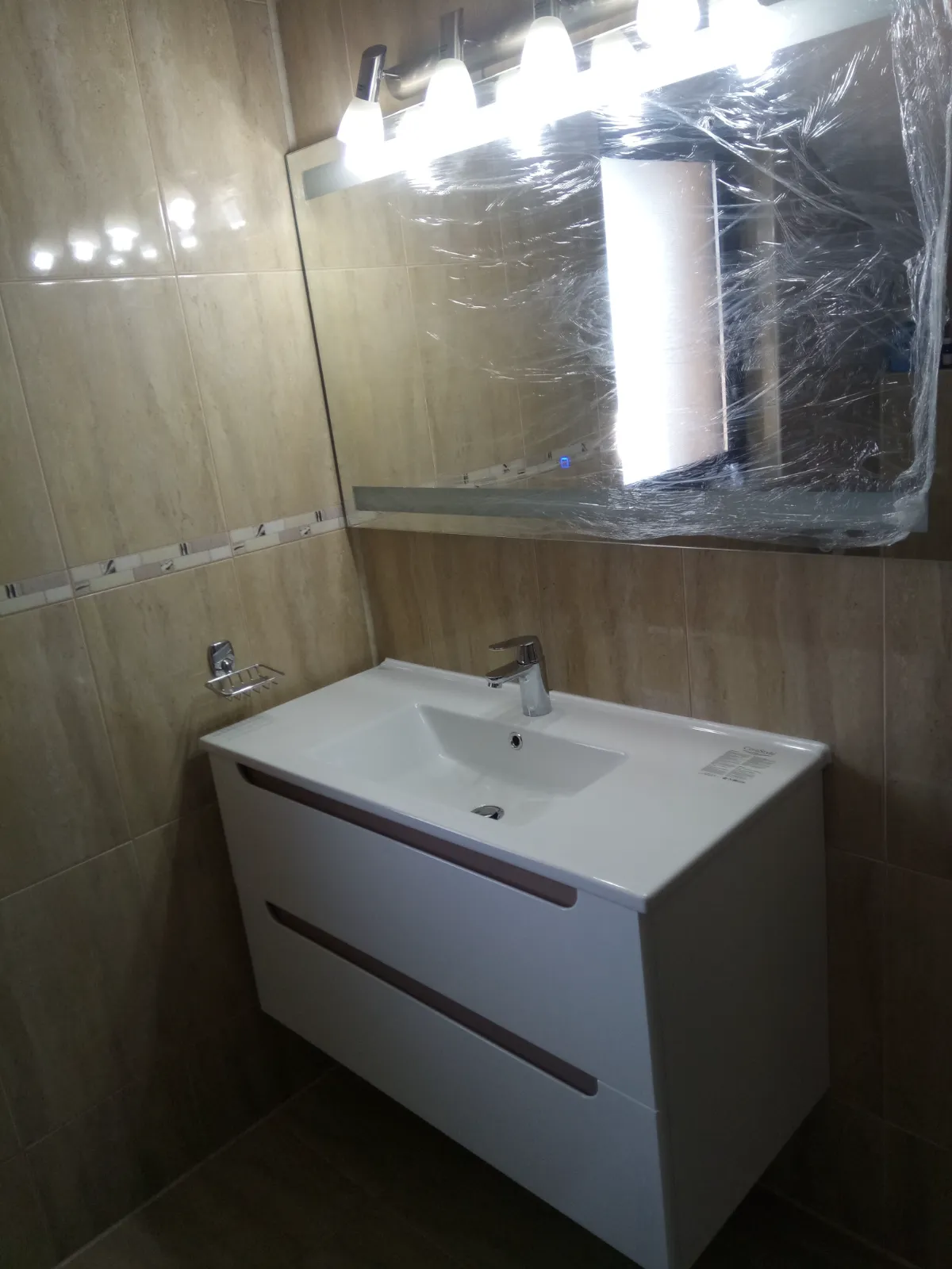 montare lavoar cu mobilier (2)
